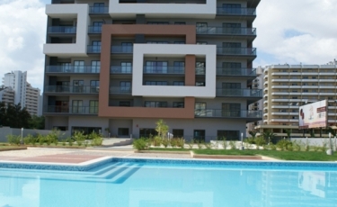 Apartamento T1+1 de férias no Rocha Tower a 150 m. da Praia da Rocha